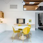 C3 Apartment Al Teatro Politeama By Wonderful Italy